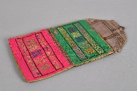 桃紅青綠刺繡雙層荷包藏品圖，第1張