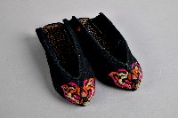 藍底繡花拖鞋藏品圖，第1張