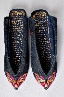 藍底繡花拖鞋藏品圖，第2張