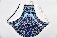 綠底繡藍色花草紋肚兜藏品圖，第1張