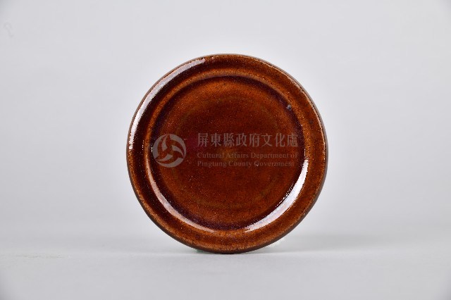 紅褐釉四繫罐-罐蓋藏品圖，第1張