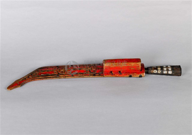 浮雕彩繪人像佩刀藏品圖，第5張