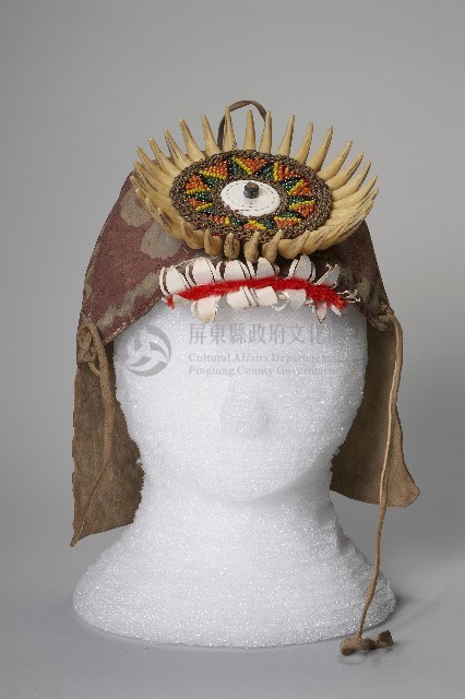 綴珠獸牙男性皮帽藏品圖，第1張