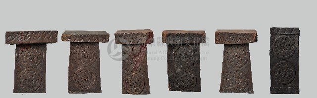 浮雕達悟族人像及太陽方柱藏品圖，第1張