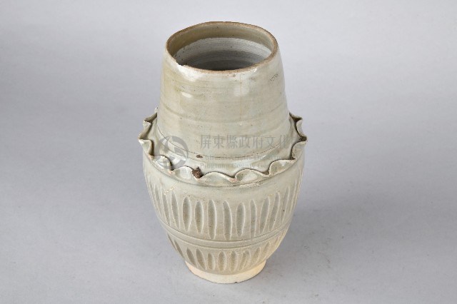 青瓷貼花罐藏品圖，第2張