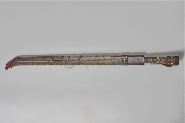 鏤雕鑲嵌金屬魯凱刀藏品圖，第2張