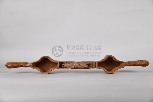 山豬百步蛇紋木製雙連杯藏品圖，第2張