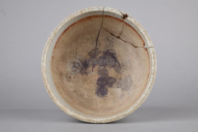 陶製白釉素面藥缽藏品圖，第2張