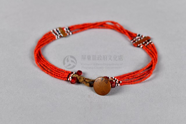 紅色琉璃珠飾藏品圖，第1張