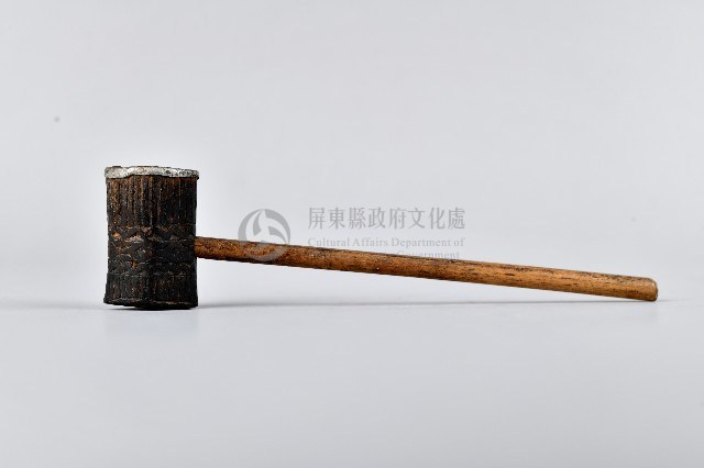 浮雕幾何紋菸斗藏品圖，第1張