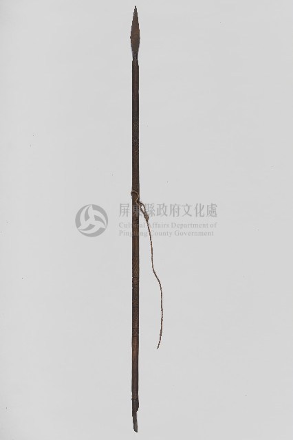 浮雕幾何人面紋長槍藏品圖，第1張