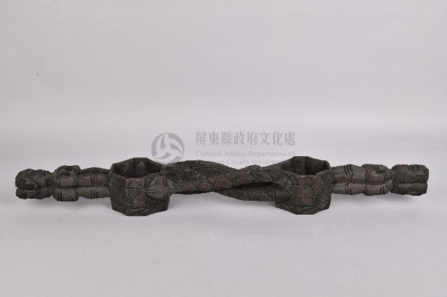 浮雕人面百步蛇紋雙連杯藏品圖，第1張