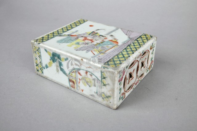 粉彩仕女圖瓷枕藏品圖，第1張