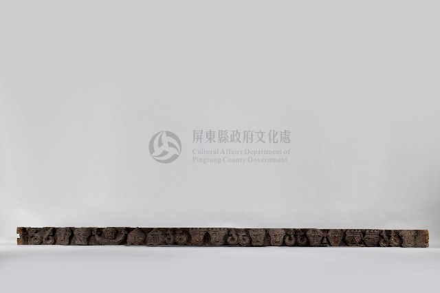浮雕人面百步蛇紋簷桁藏品圖，第1張