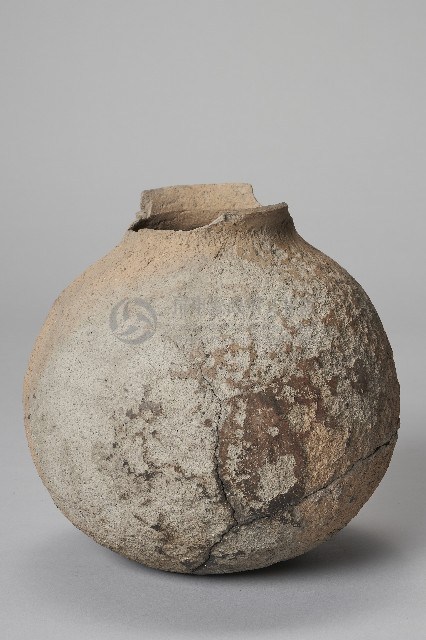 無圈足寬腹陶壺藏品圖，第3張