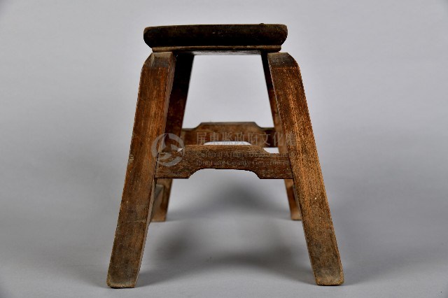 素面榫接木製板凳藏品圖，第3張