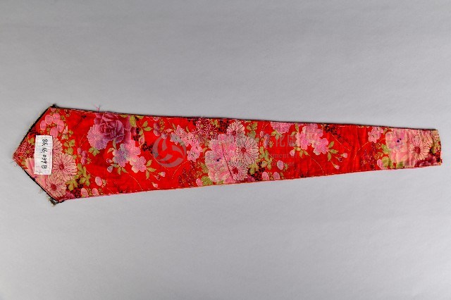 刺繡紅底連枝牡丹紋劍帶-2藏品圖，第2張