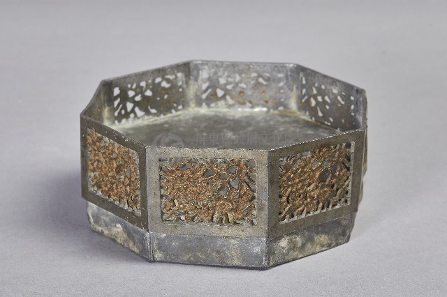 錫合金製八角雙層粉餅盒-中層藏品圖，第3張