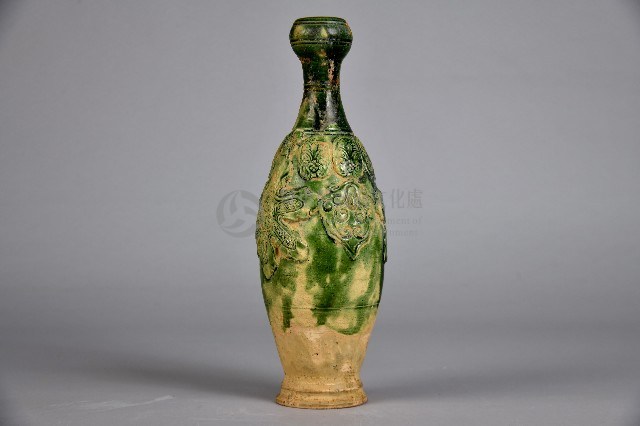 綠釉貼花長頸瓶藏品圖，第2張