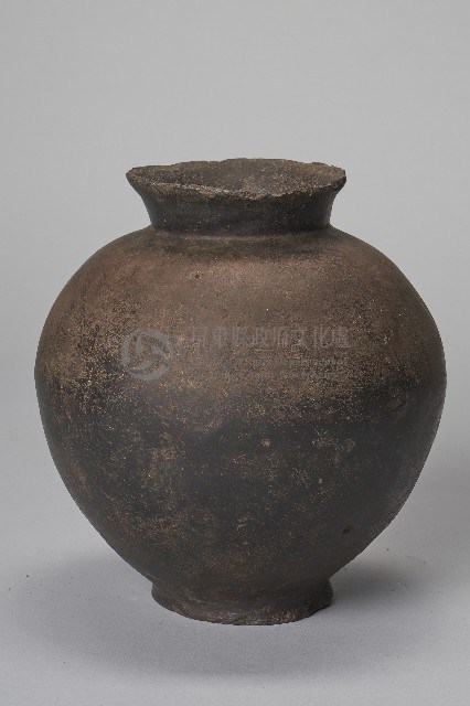 寬腹素面陶壺藏品圖，第2張