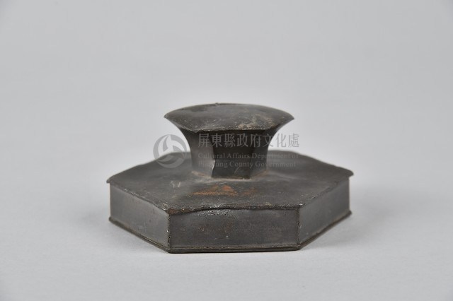 錫合金製六足素面單層粉餅盒-盒蓋藏品圖，第2張