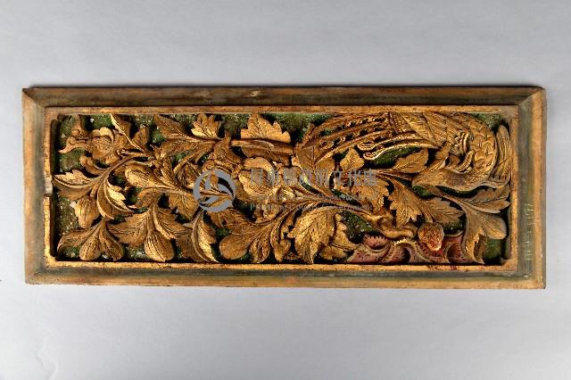 綠底金漆鳳凰牡丹木雕牆飾藏品圖，第1張