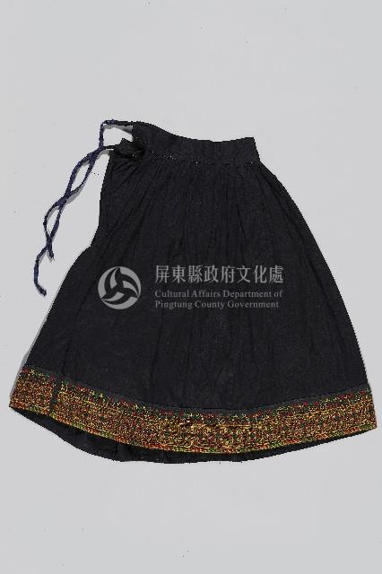 十字繡黑底長裙藏品圖，第2張