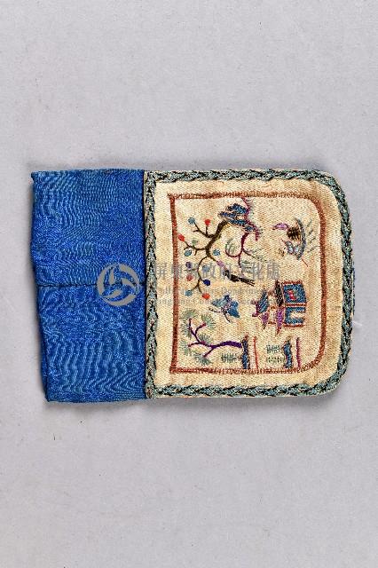 村景圖彩繡白荷包藏品圖，第2張