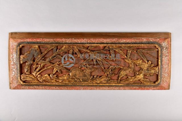 紅底金漆竹鹿木雕牆飾藏品圖，第1張