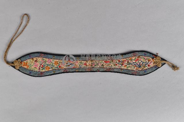 刺繡花草蝦蟹抹額藏品圖，第1張