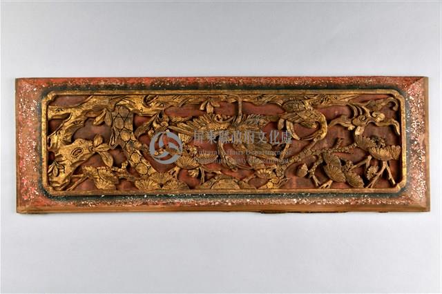 紅底金漆松鶴木雕牆飾藏品圖，第1張