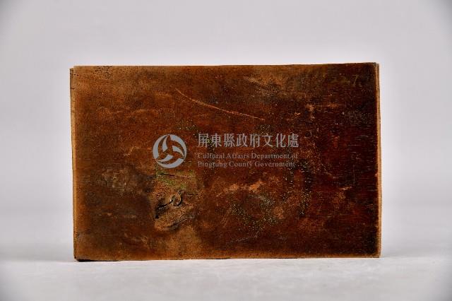 戲台人像木雕牌飾藏品圖，第2張