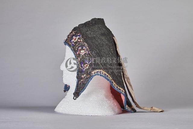 釘線繡花黑布帽藏品圖，第2張