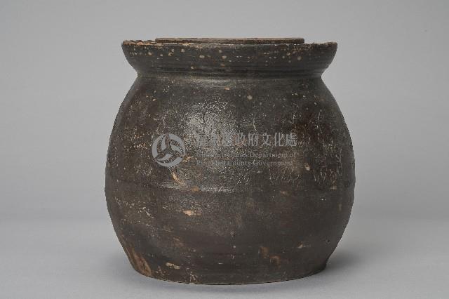 陶製紅胎黑釉有槽醃菜甕藏品圖，第4張