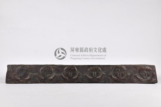 浮雕人面百步蛇及雄鹿木製雙人枕藏品圖，第4張