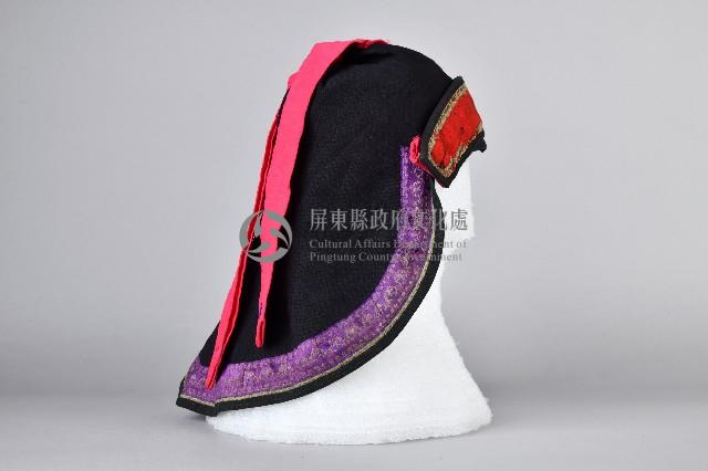 黑底紫邊刺繡布帽藏品圖，第4張