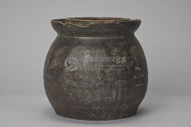 陶製紅胎黑釉有槽醃菜甕藏品圖，第3張