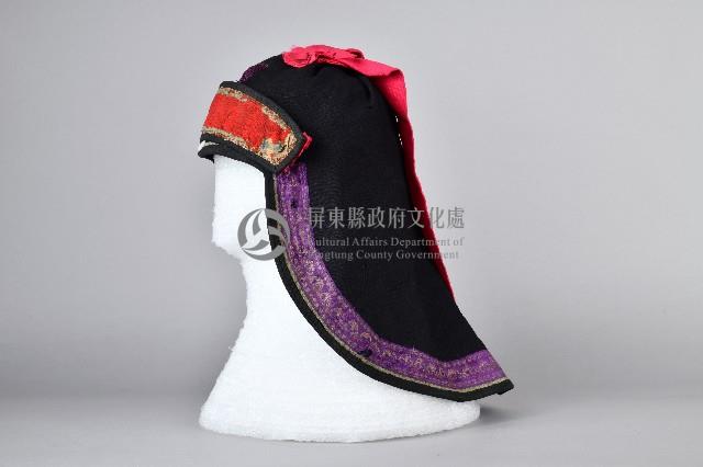 黑底紫邊刺繡布帽藏品圖，第3張