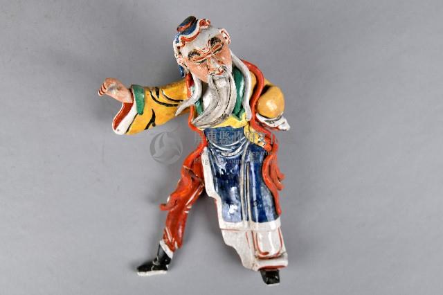 黃衣紅帶老人像交趾陶藏品圖，第2張