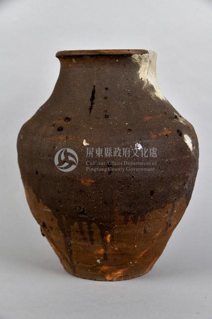 陶製紅胎褐釉素面壺藏品圖，第4張