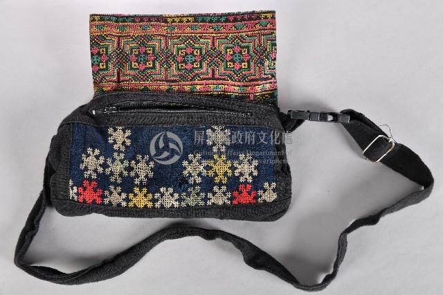 刺繡黑底拉鍊腰包藏品圖，第3張
