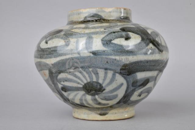 綠紋白瓷甕藏品圖，第1張