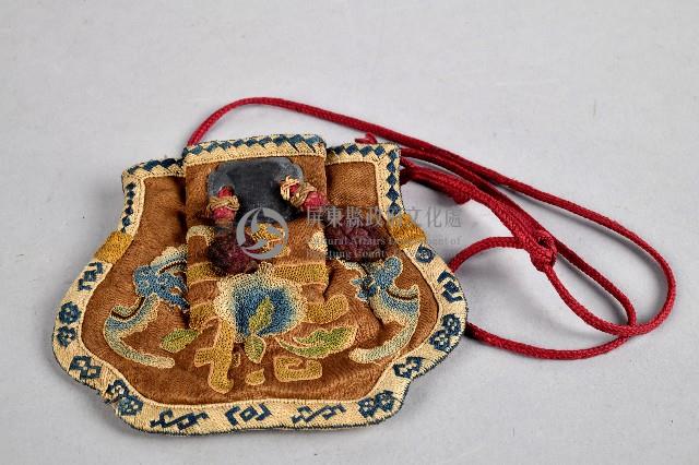壽囍紋刺繡香包藏品圖，第1張