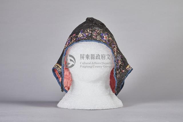 釘線繡花黑布帽藏品圖，第1張