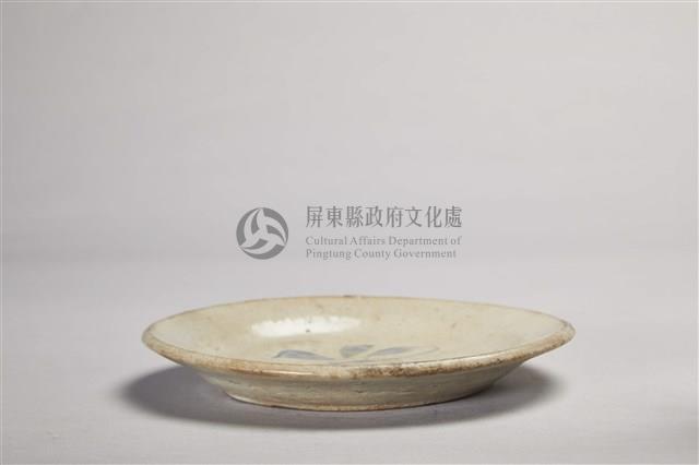 灰白釉藍葉陶盤藏品圖，第2張
