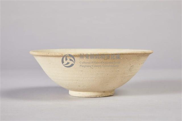 素燒灰白陶碗藏品圖，第2張