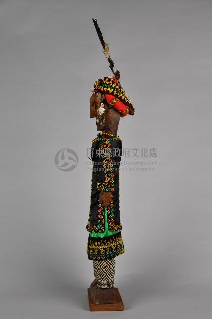 排灣族盛裝男性立像人偶藏品圖，第3張