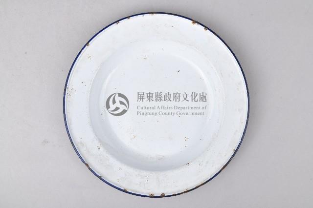 素面白漆藍紋鐵製盤藏品圖，第3張