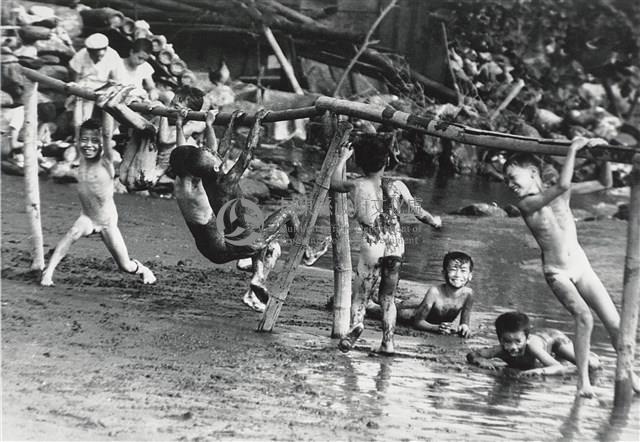 嬉戲系列3藏品圖，第1張