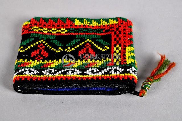 十字繡黑底幾何拉鍊零錢包藏品圖，第1張